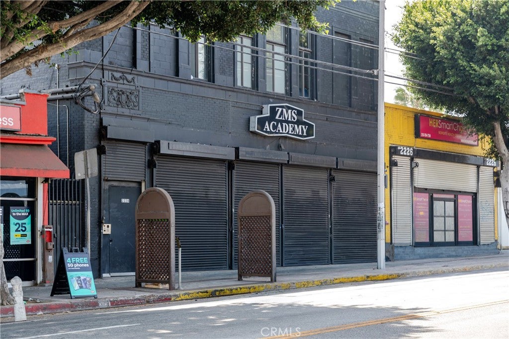 2228 E Cesar E Chavez