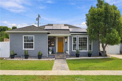 Photo of 3412 N Greenbrier RD, Long Beach, CA 90808 (MLS # PW26198793)