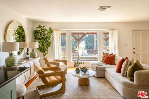 Photo of 917 N Vendome Street, Los Angeles, CA 90026 (MLS # 26658991)