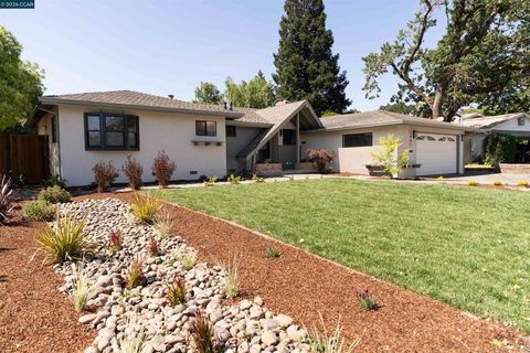 Photo of 1407 Dawes ST, Novato, CA 94947 (MLS # 41134277)