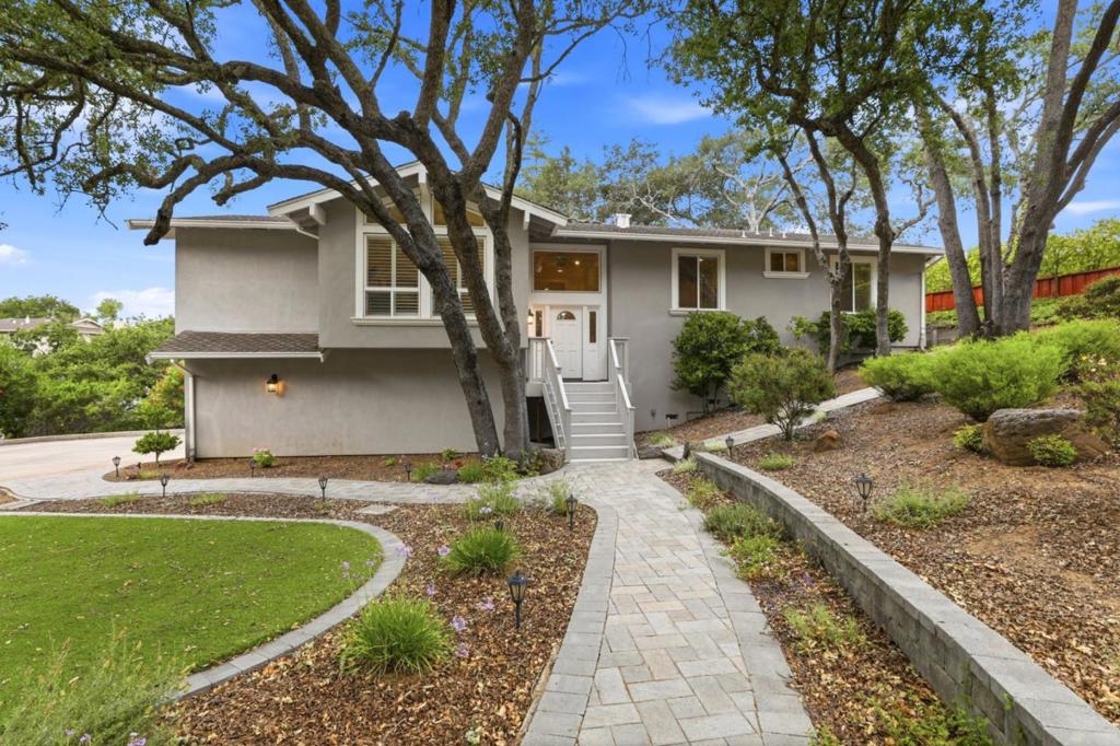 7111 Wooded Lake Drive