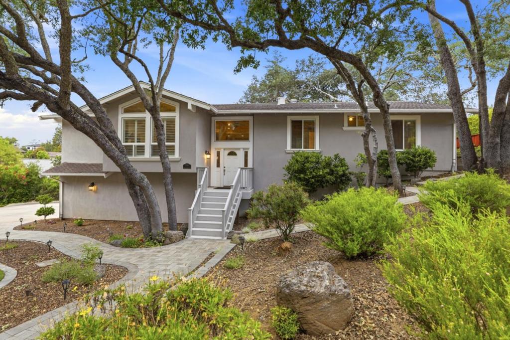 7111 Wooded Lake Drive