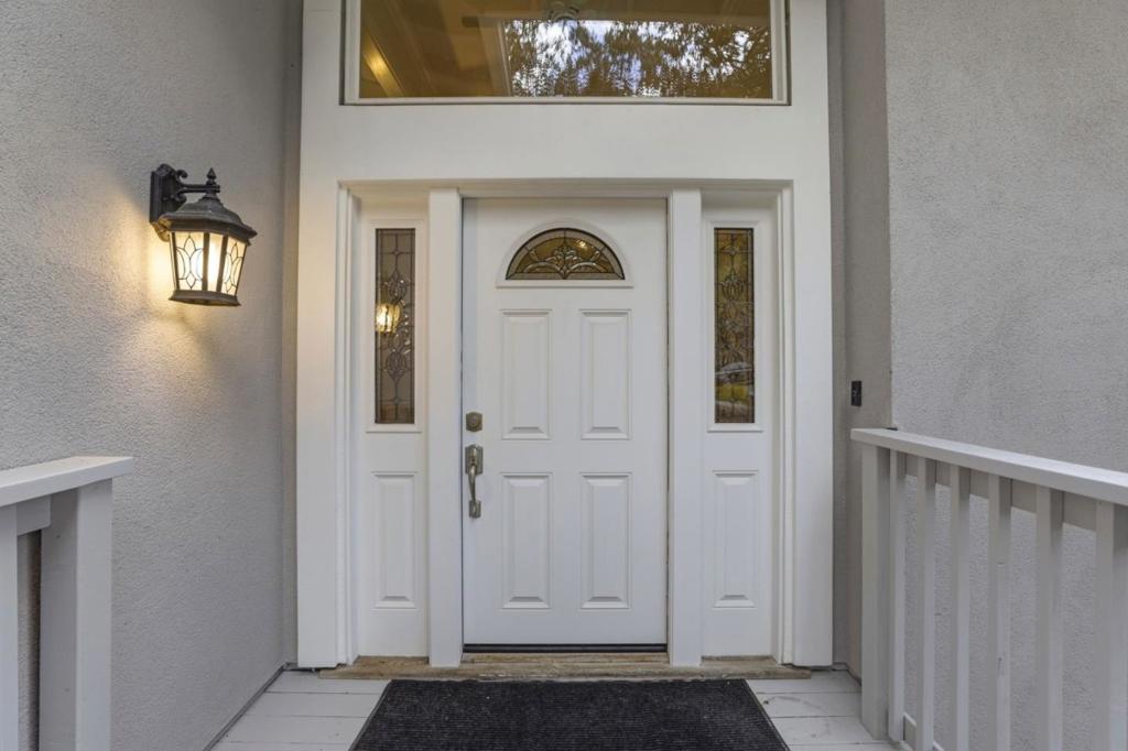 7111 Wooded Lake Drive