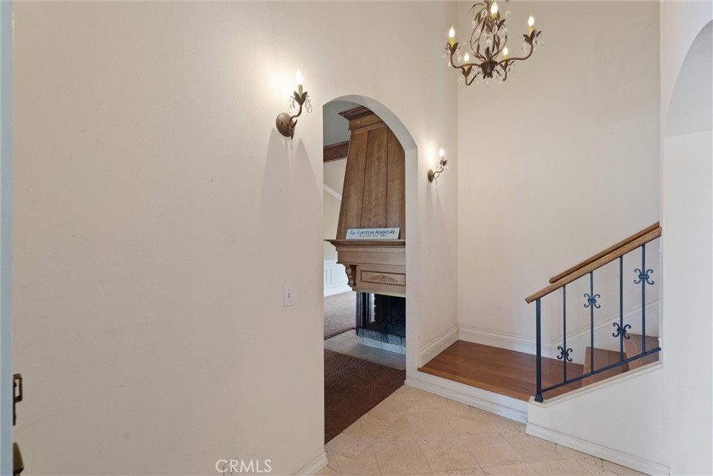 3461 E Saint Francis Place