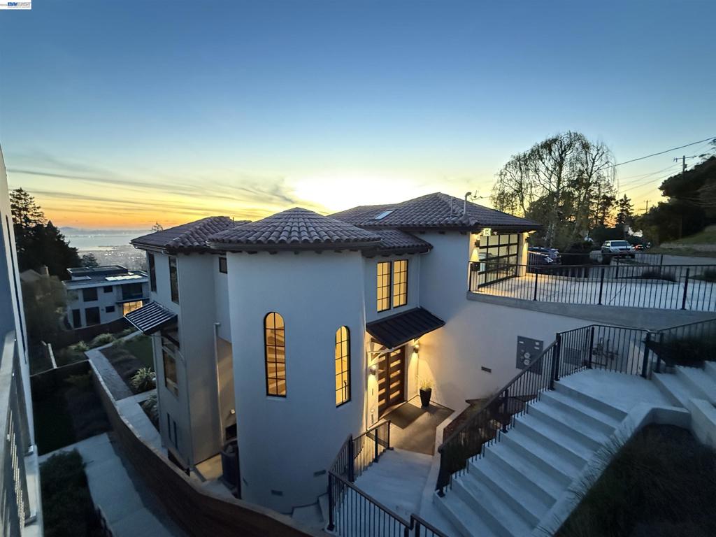 1024 Grizzly Peak Blvd