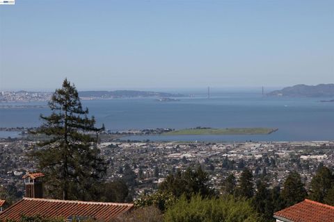 Photo of 1024 Grizzly Peak Blvd, Berkeley, CA 94708 (MLS # 41126833)