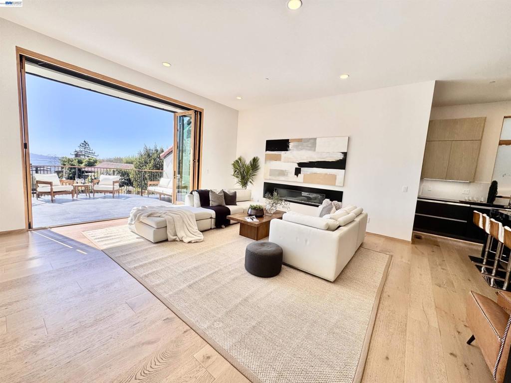 1024 Grizzly Peak Blvd