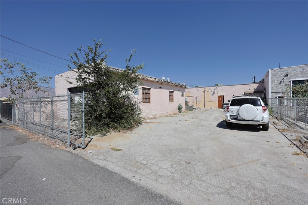 Properties 2 249 S San Gabriel Boulevard