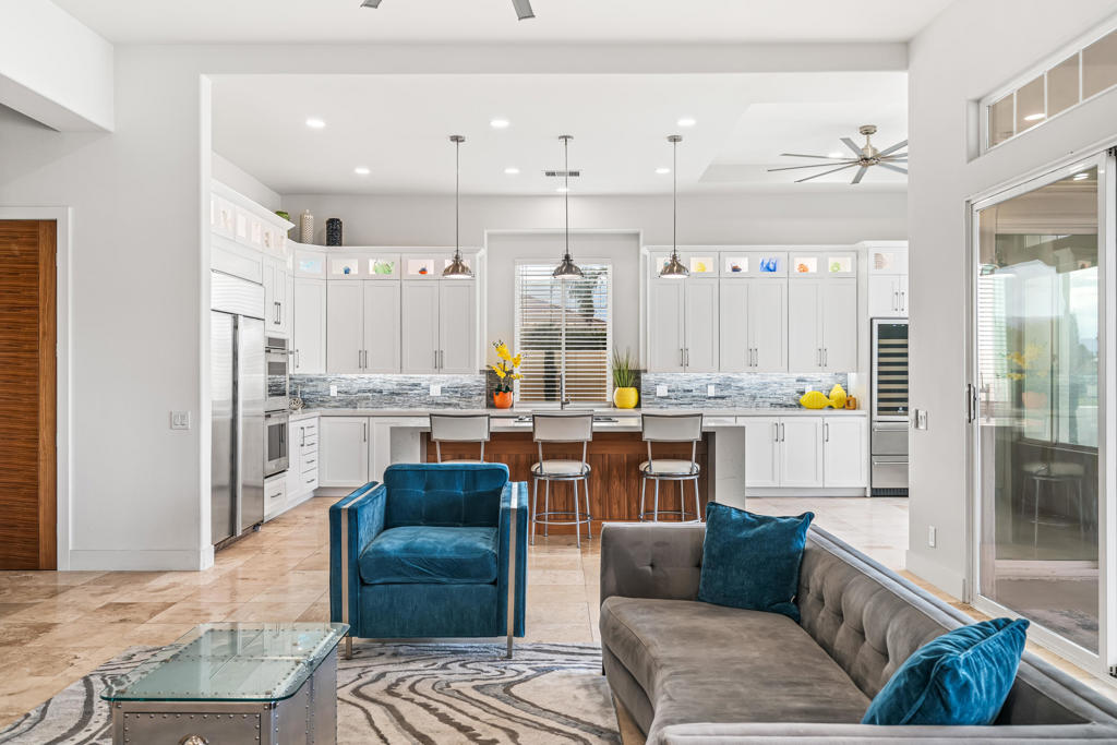 Mira Vista - Residential