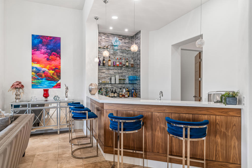 Mira Vista - Residential