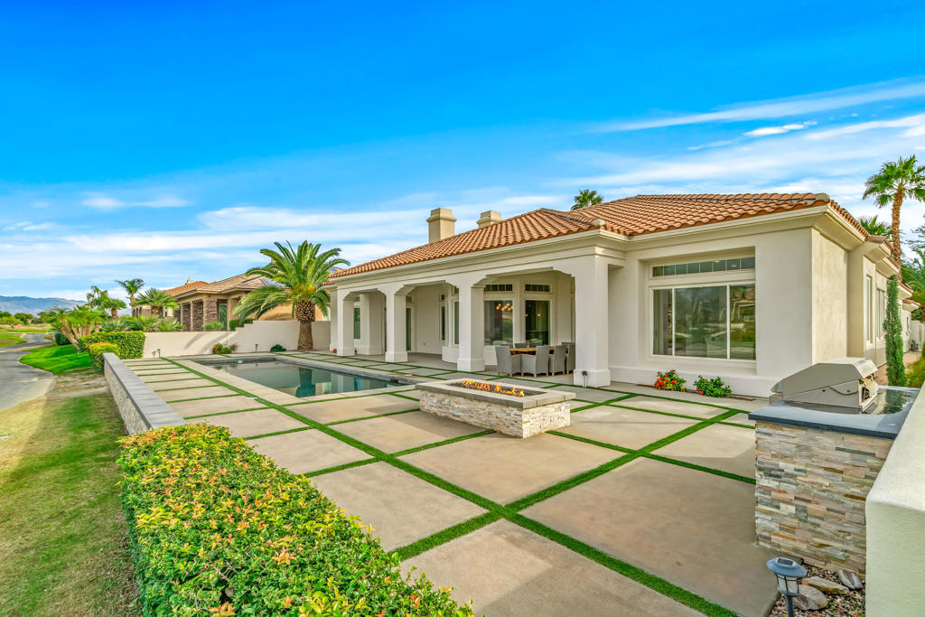 Mira Vista - Residential