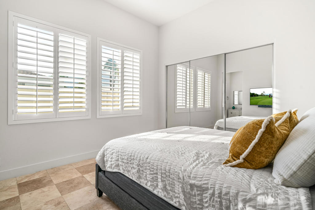 Mira Vista - Residential