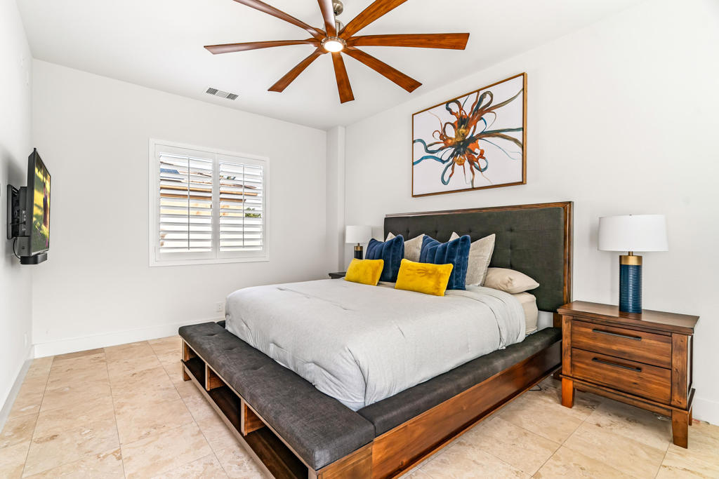 Mira Vista - Residential