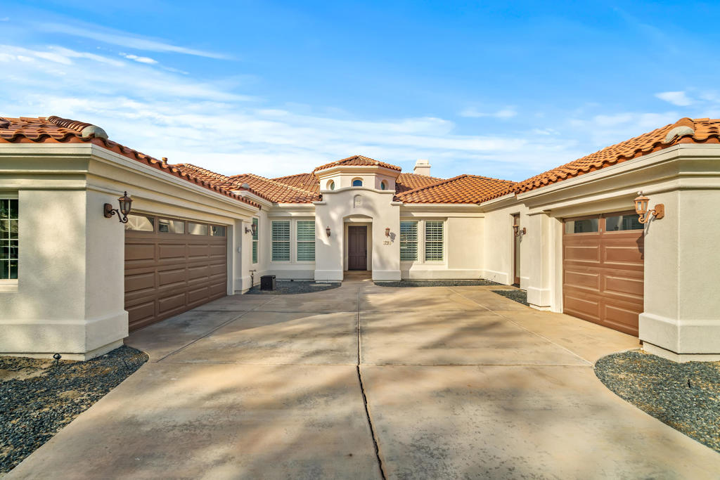 Mira Vista - Residential