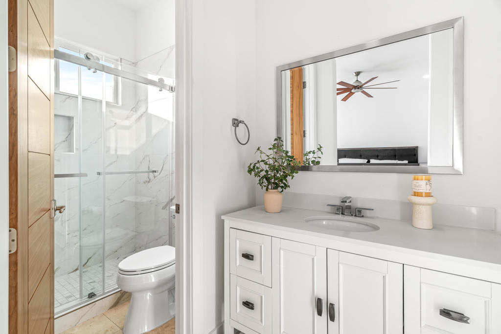 Mira Vista - Residential