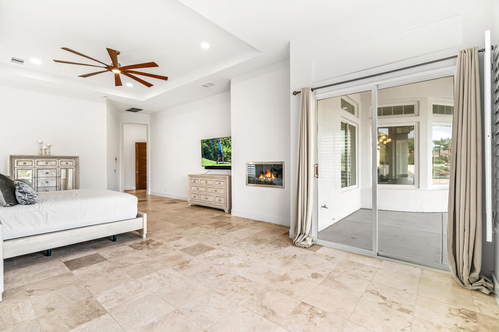 Mira Vista - Residential