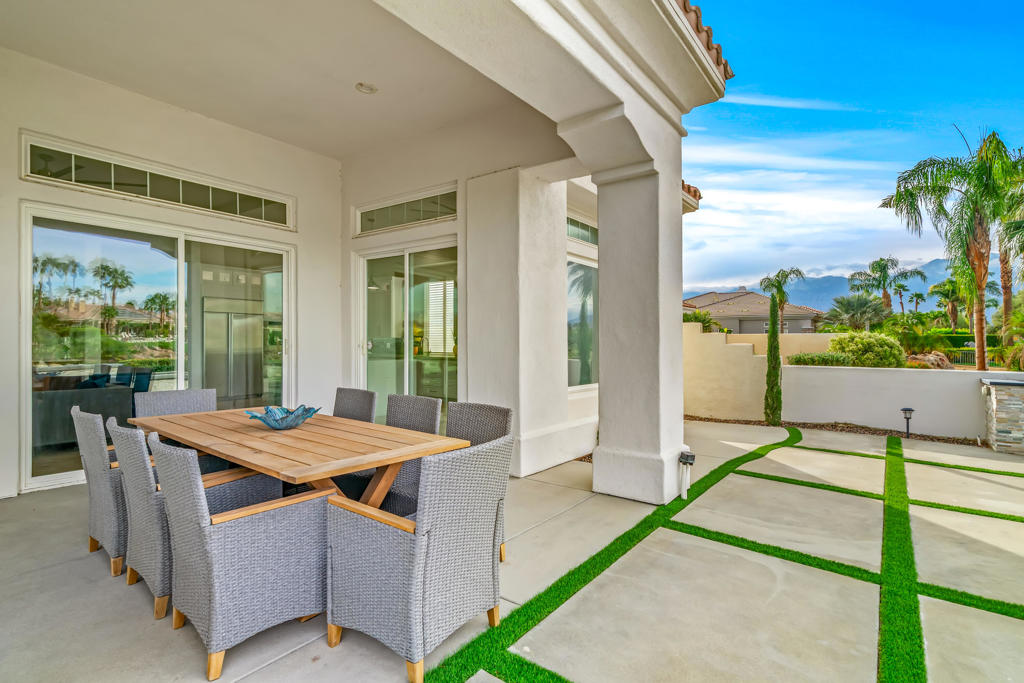 Mira Vista - Residential