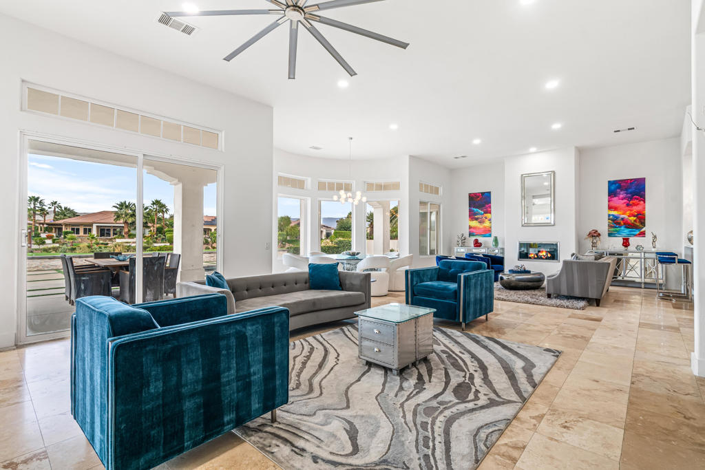 Mira Vista - Residential