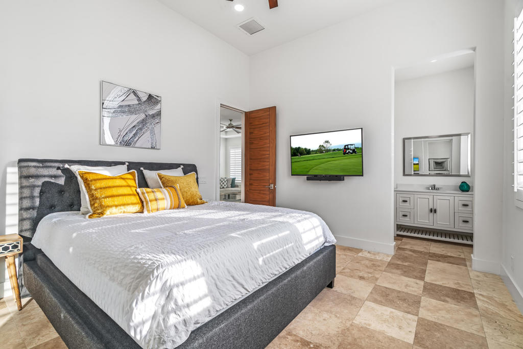 Mira Vista - Residential