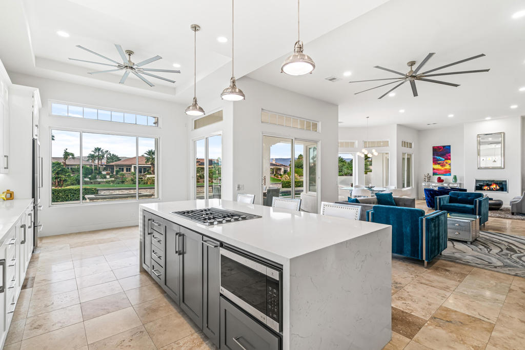 Mira Vista - Residential