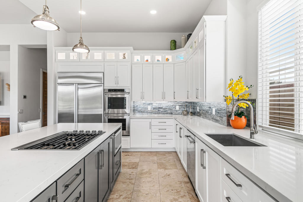 Mira Vista - Residential