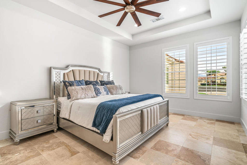 Mira Vista - Residential