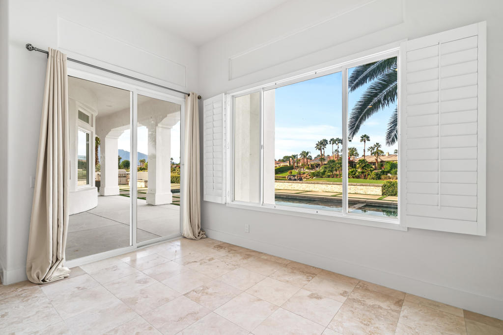 Mira Vista - Residential