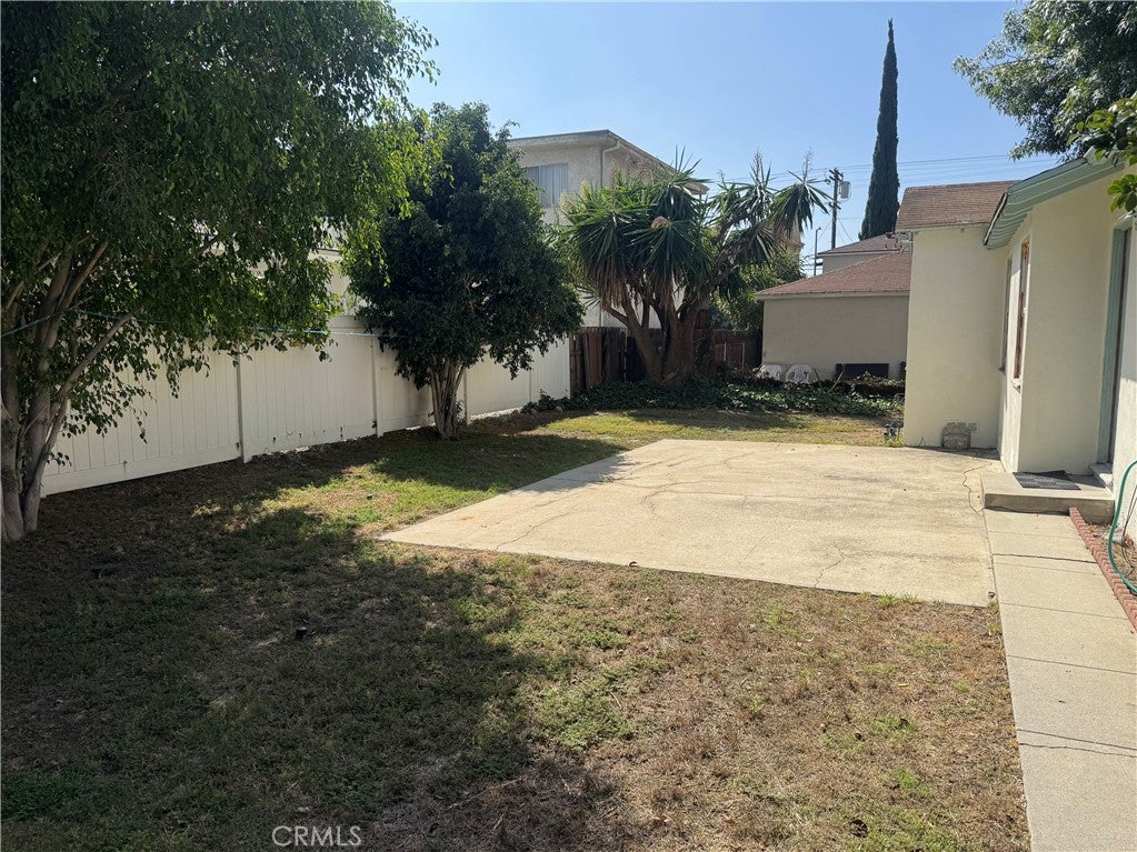 6016 Wilkinson AVE, Valley Glen CA 91606