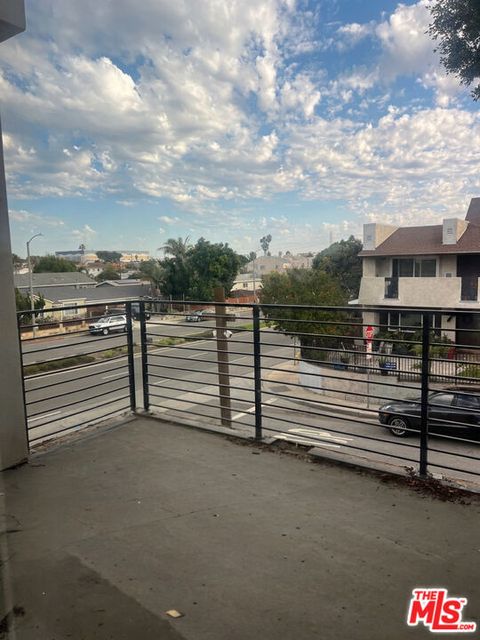 Tiny photo for 2707 Ruhland Avenue, Redondo Beach, CA 90278 (MLS # 25609595)