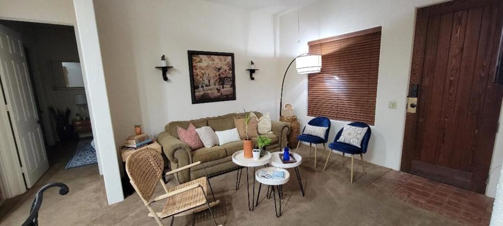 50680 Santa Rosa Plaza 4