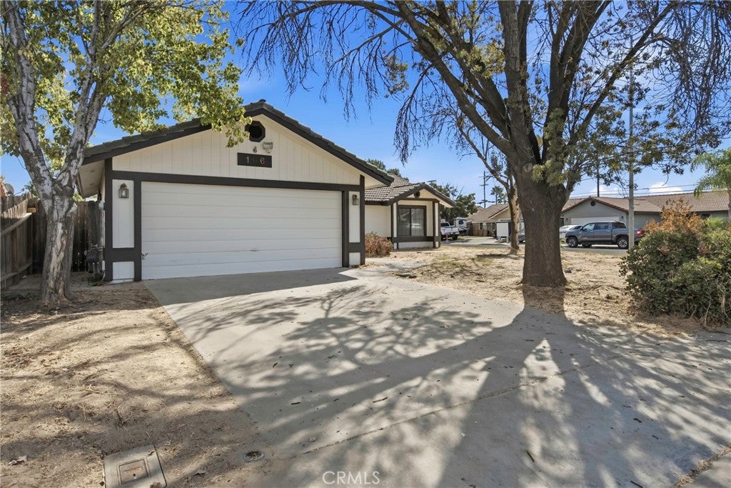 166 N Lyndsay