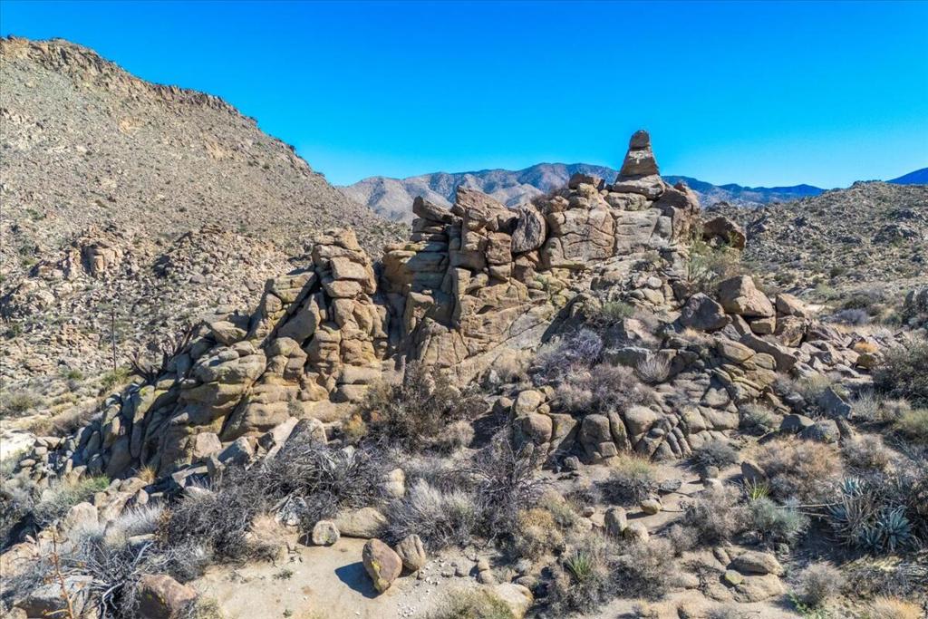 Royal Carrizo - Land