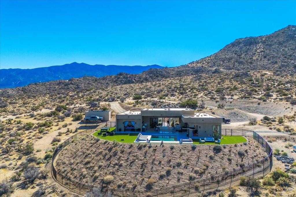 Royal Carrizo - Land