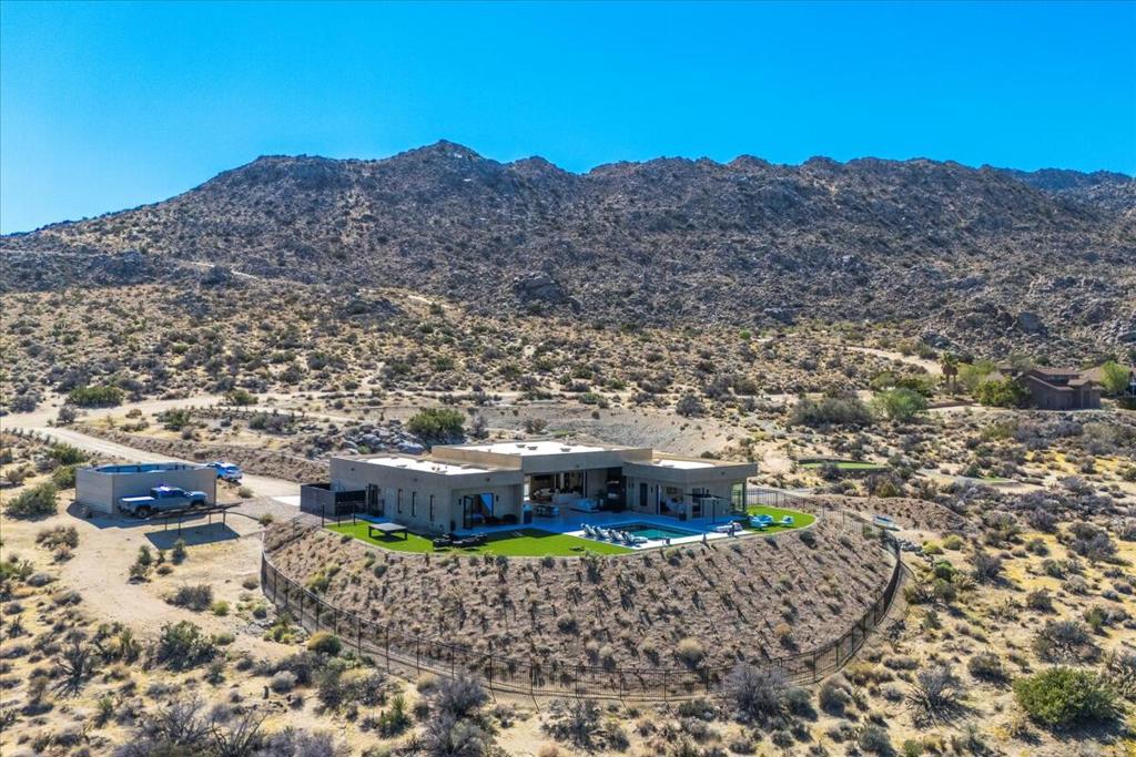 Royal Carrizo - Land