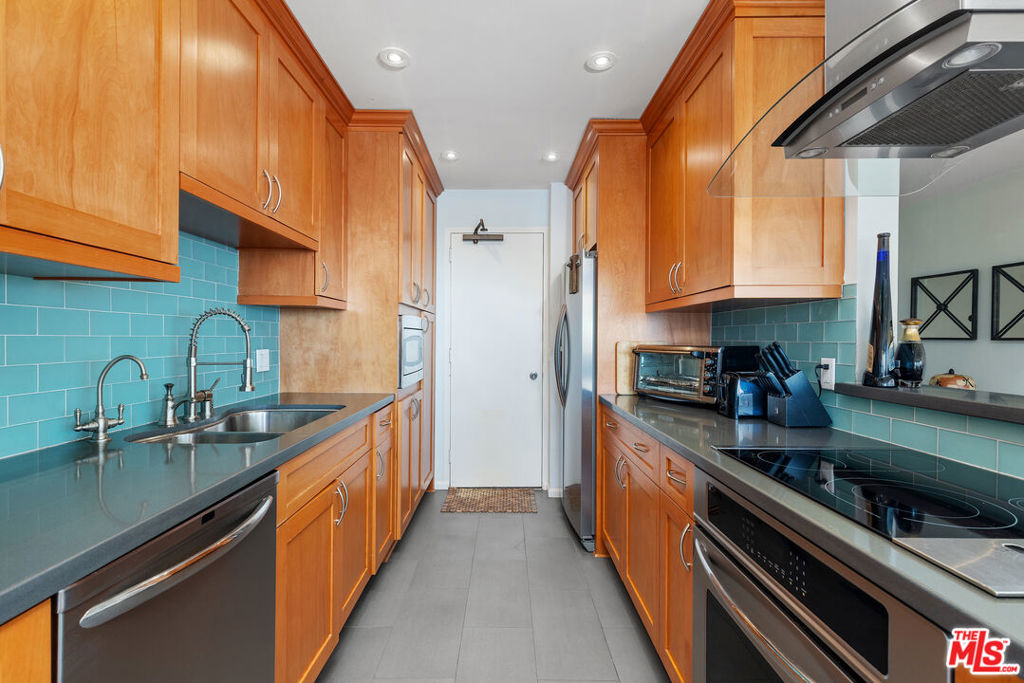 10701 Wilshire Boulevard 503