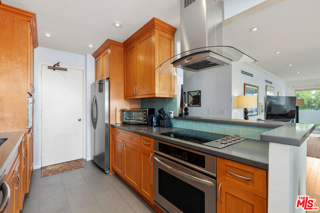 10701 Wilshire Boulevard 503