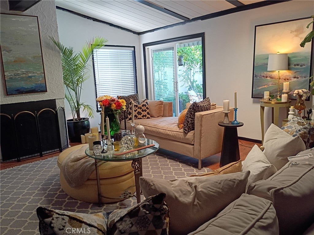 11730 Whittier Boulevard 30