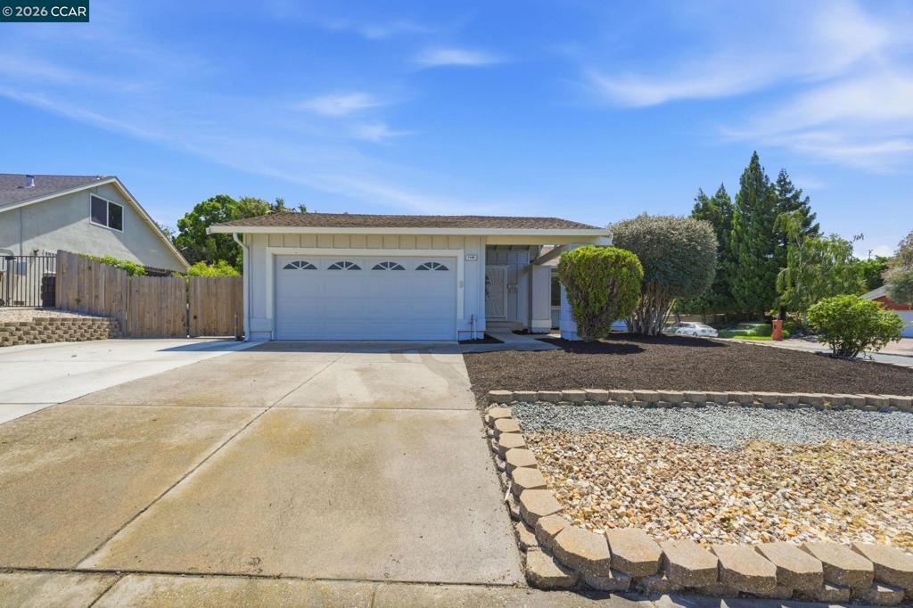 1100 Shaddick Dr