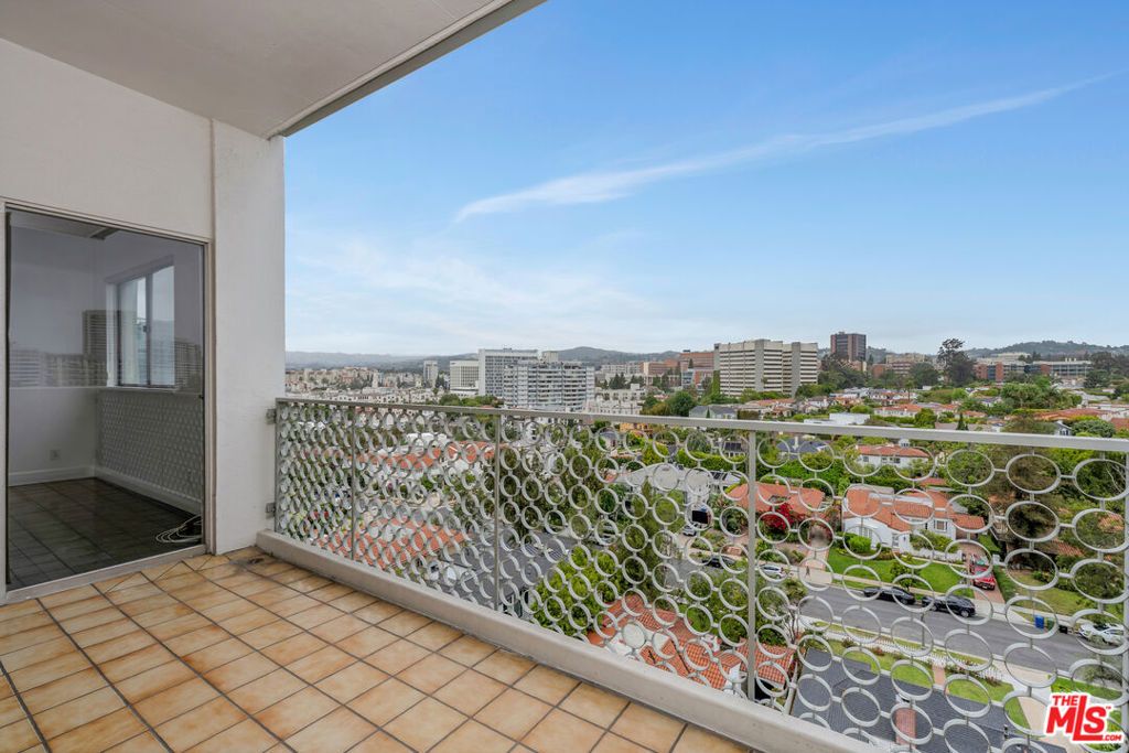Photo of 10787 Wilshire Boulevard #1003, Los Angeles, CA 90024 (MLS # 25595211)