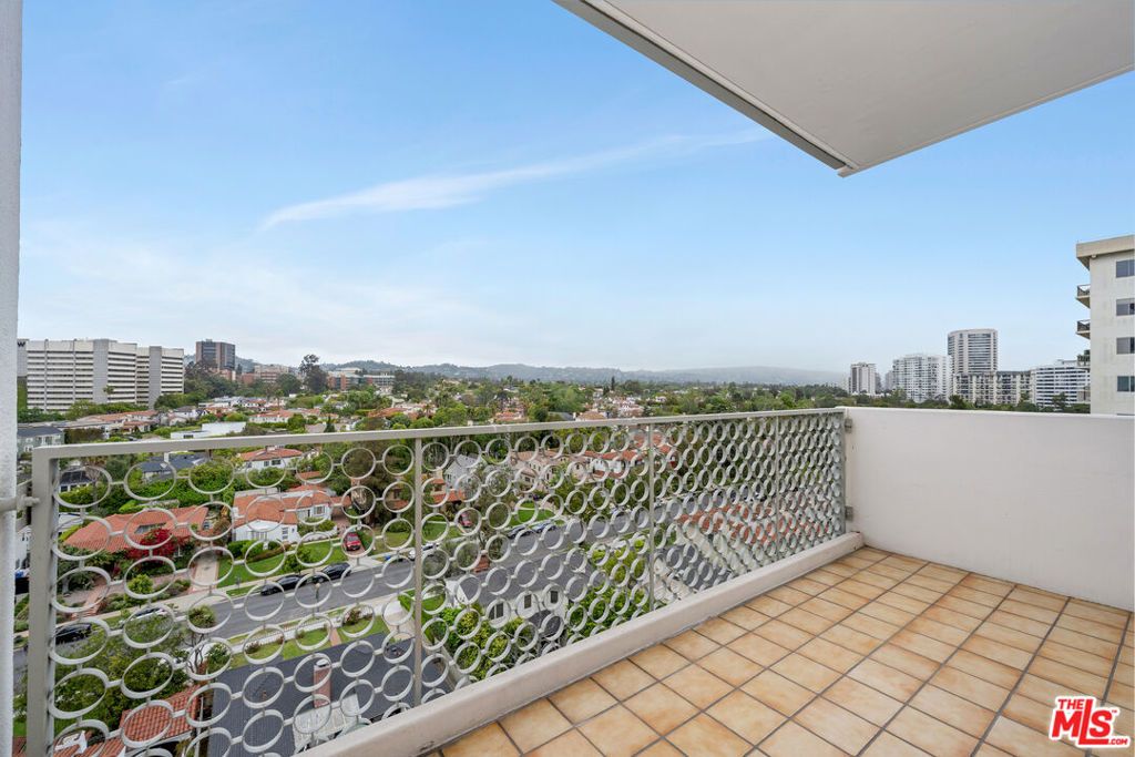 Photo of 10787 Wilshire Boulevard #1003, Los Angeles, CA 90024 (MLS # 25595211)