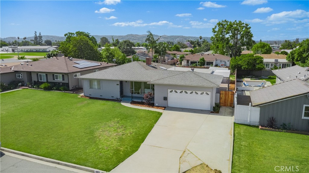 1832 E Eckerman