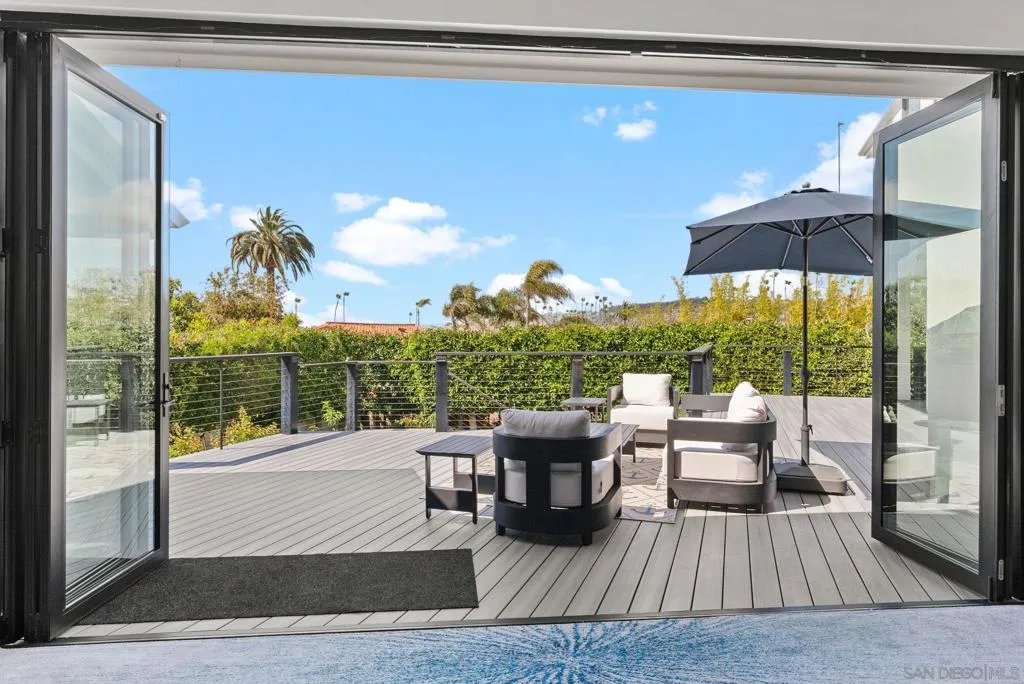 La Jolla, California 92037, United States, 4 Bedrooms Bedrooms, ,4 BathroomsBathrooms,Residential,Active,137190