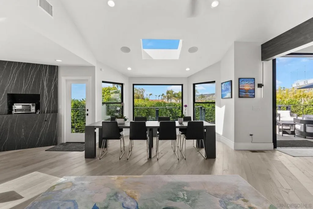 La Jolla, California 92037, United States, 4 Bedrooms Bedrooms, ,4 BathroomsBathrooms,Residential,Active,137190