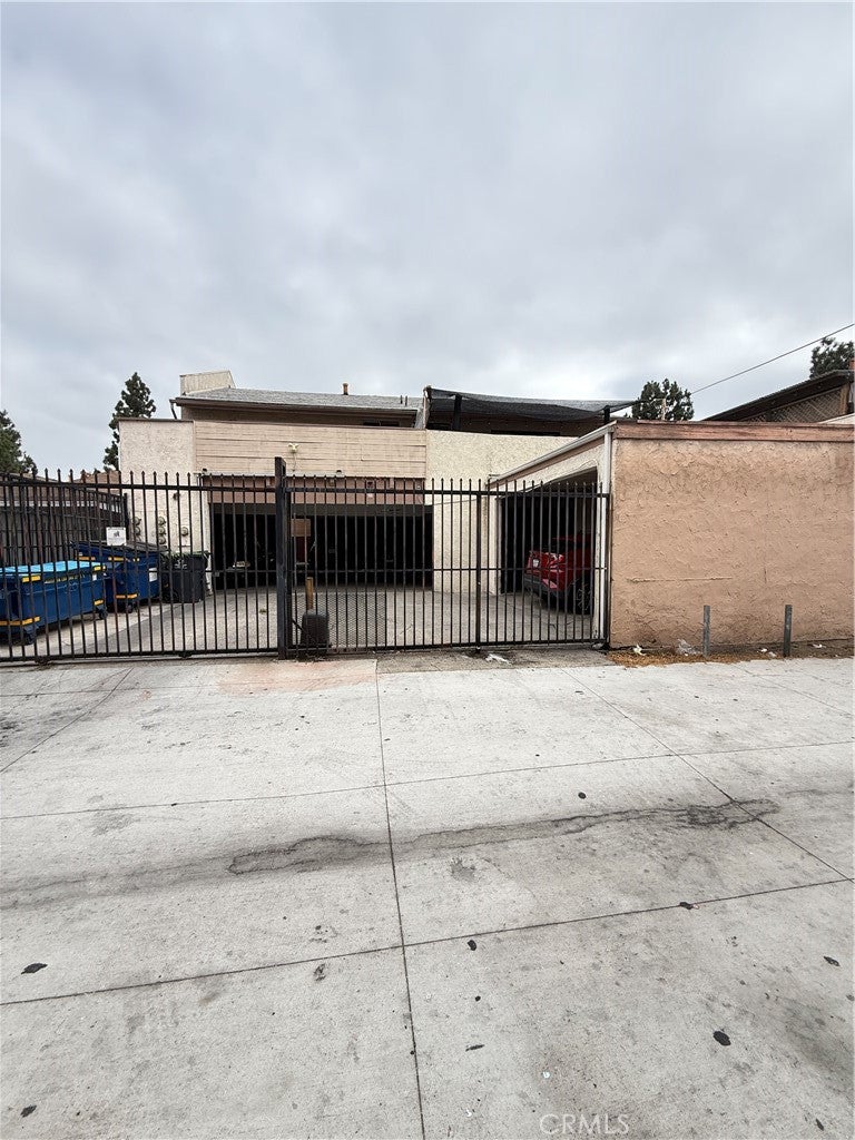 620 E Pine