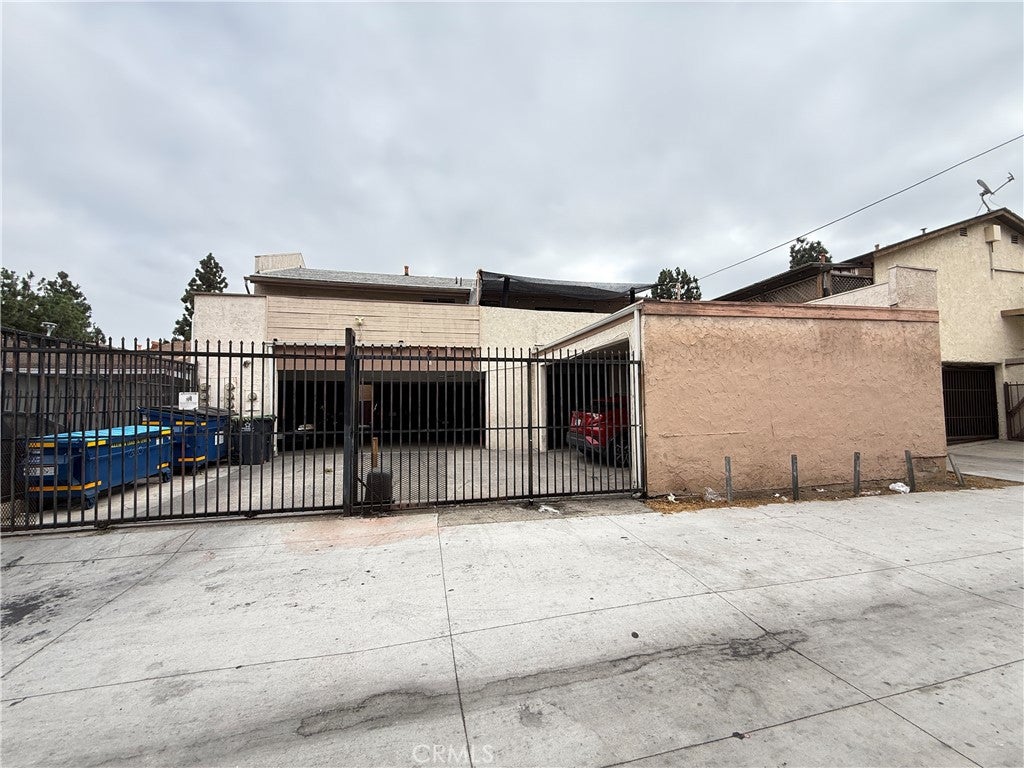 620 E Pine