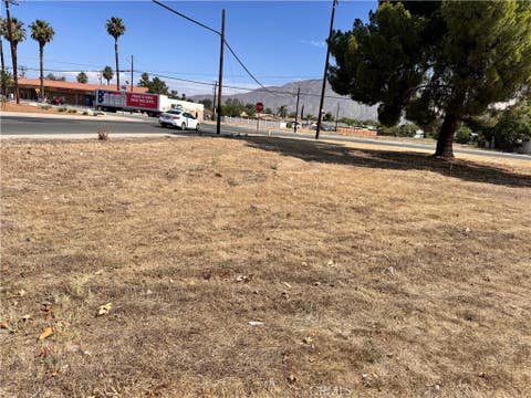 Photo of 467 S Hewitt St, San Jacinto, CA 92583 (MLS # SW26138431)