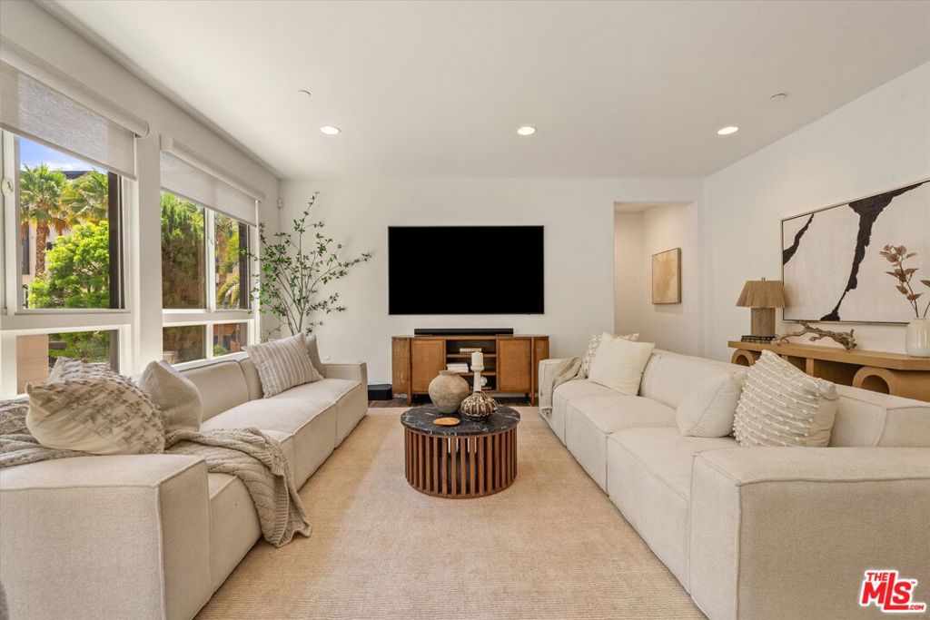 12883 Runway Road 1, Playa Vista CA 90094