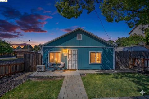 Photo of 180 Hill Ave AVE, Oakley, CA 94561 (MLS # 41133586)