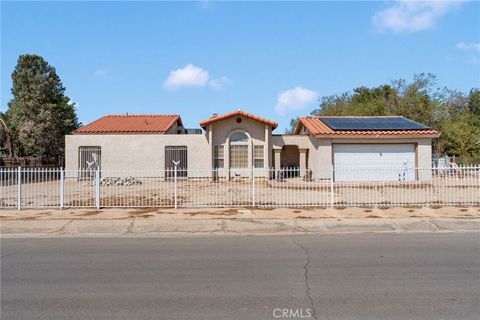Photo of 15845 Mossdale Ave, Lancaster, CA 93535 (MLS # SR25217299)