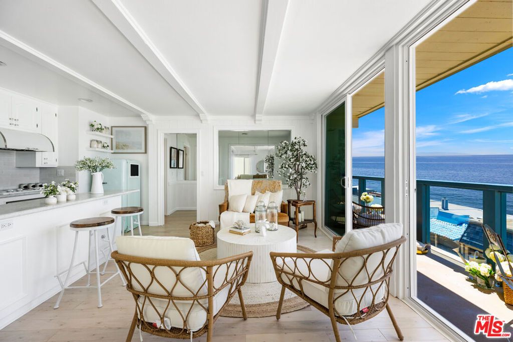 Photo of 11924 WHITEWATER Lane, Malibu, CA 90265 (MLS # 25578769)